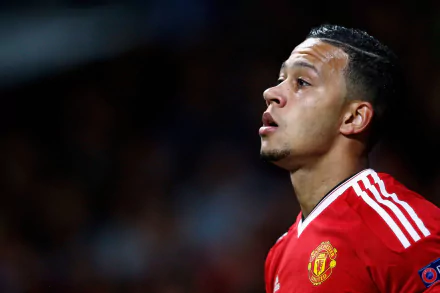 soccer Dutch Manchester City F.C. Memphis Depay Sports HD Desktop Wallpaper | Background Image