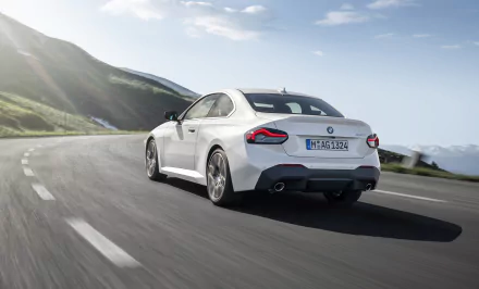  White BMW 220i Coupé Worldwide (G42)