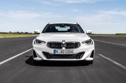  White BMW 220i Coupé Worldwide (G42)
