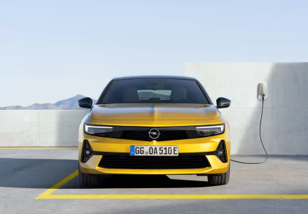  Yellow 2021 Opel Astra Hybrid (L)