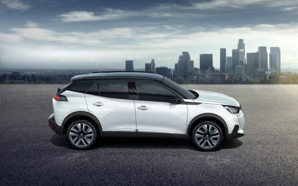  White 2019 Peugeot 2008 GT Line