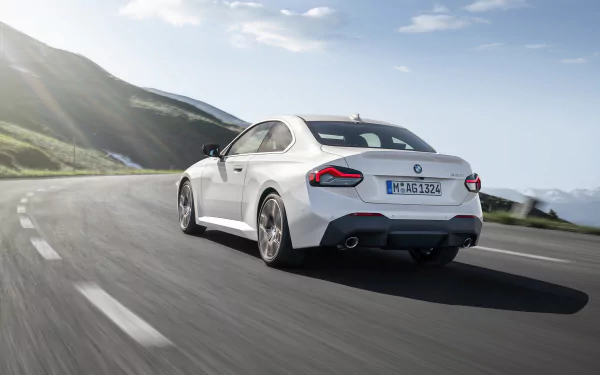  White BMW 220i Coupé Worldwide (G42)