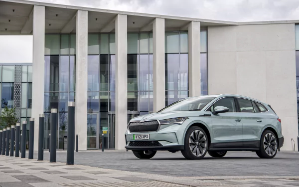 electric car SUV vehicle Skoda Enyaq iV 80 HD Desktop Wallpaper | Background Image