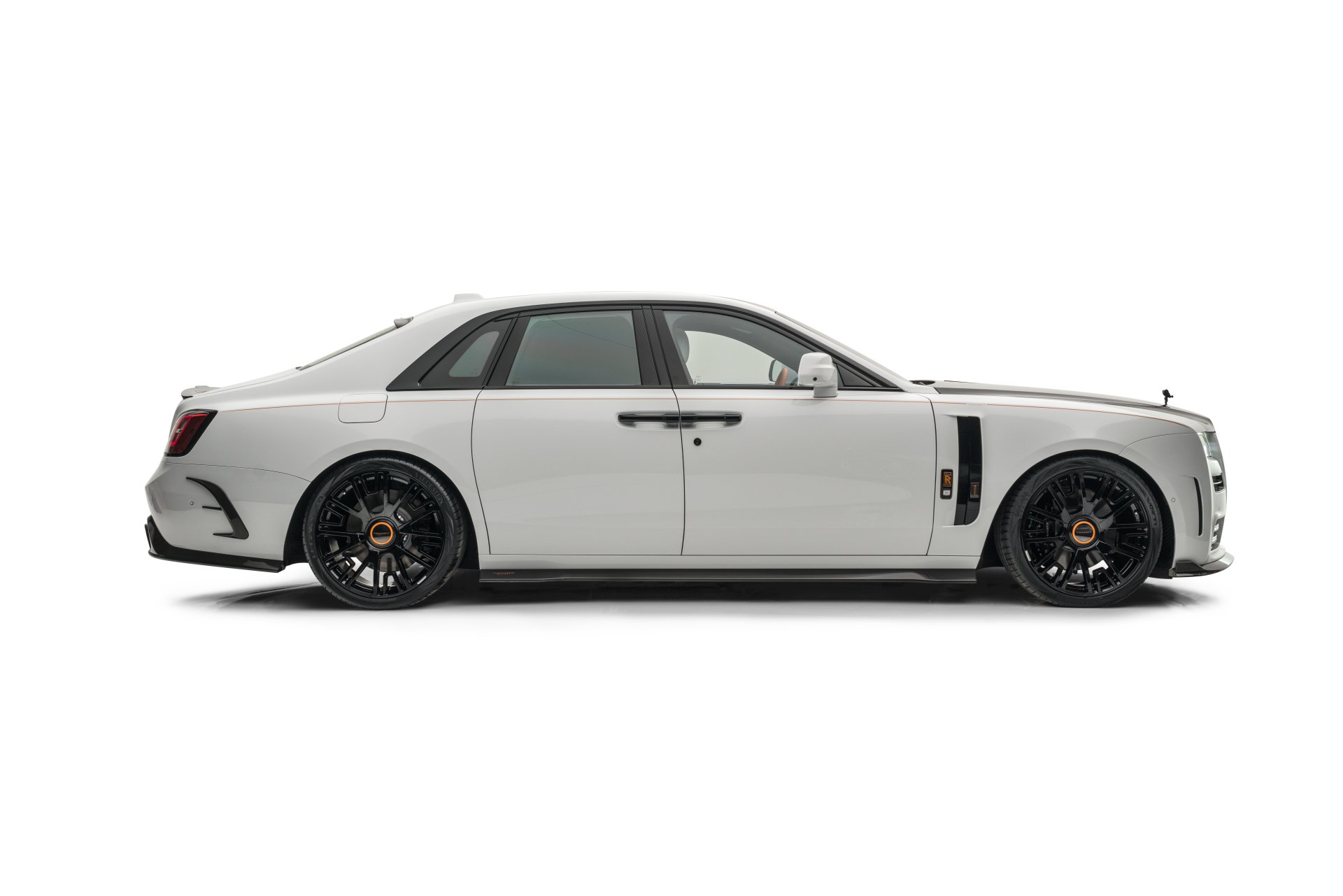 Download Vehicle Rolls-Royce Ghost 8k Ultra HD Wallpaper