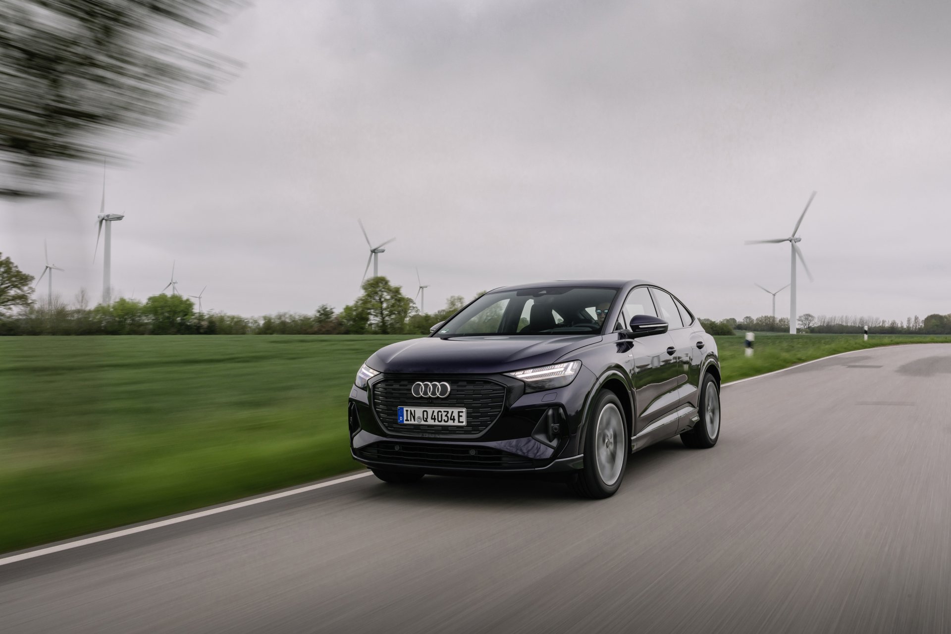 Download Electric Car SUV Vehicle Audi Q4 E-tron 4k Ultra HD Wallpaper