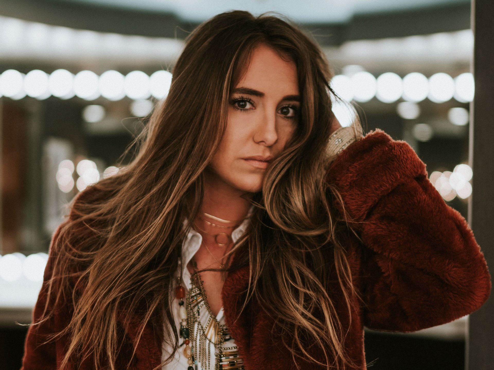 Download American Country Music Singer Music Lainey Wilson HD Wallpaper