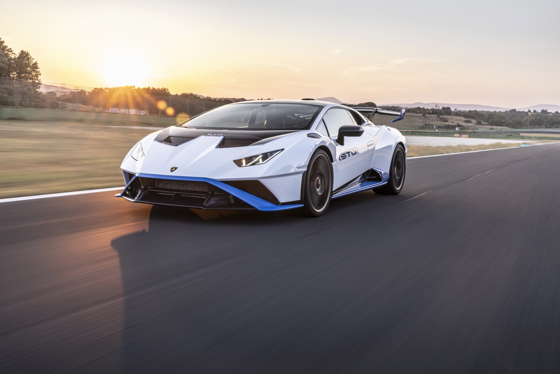 Download Supercar White Car Vehicle Lamborghini Huracán STO 4k Ultra HD Wallpaper