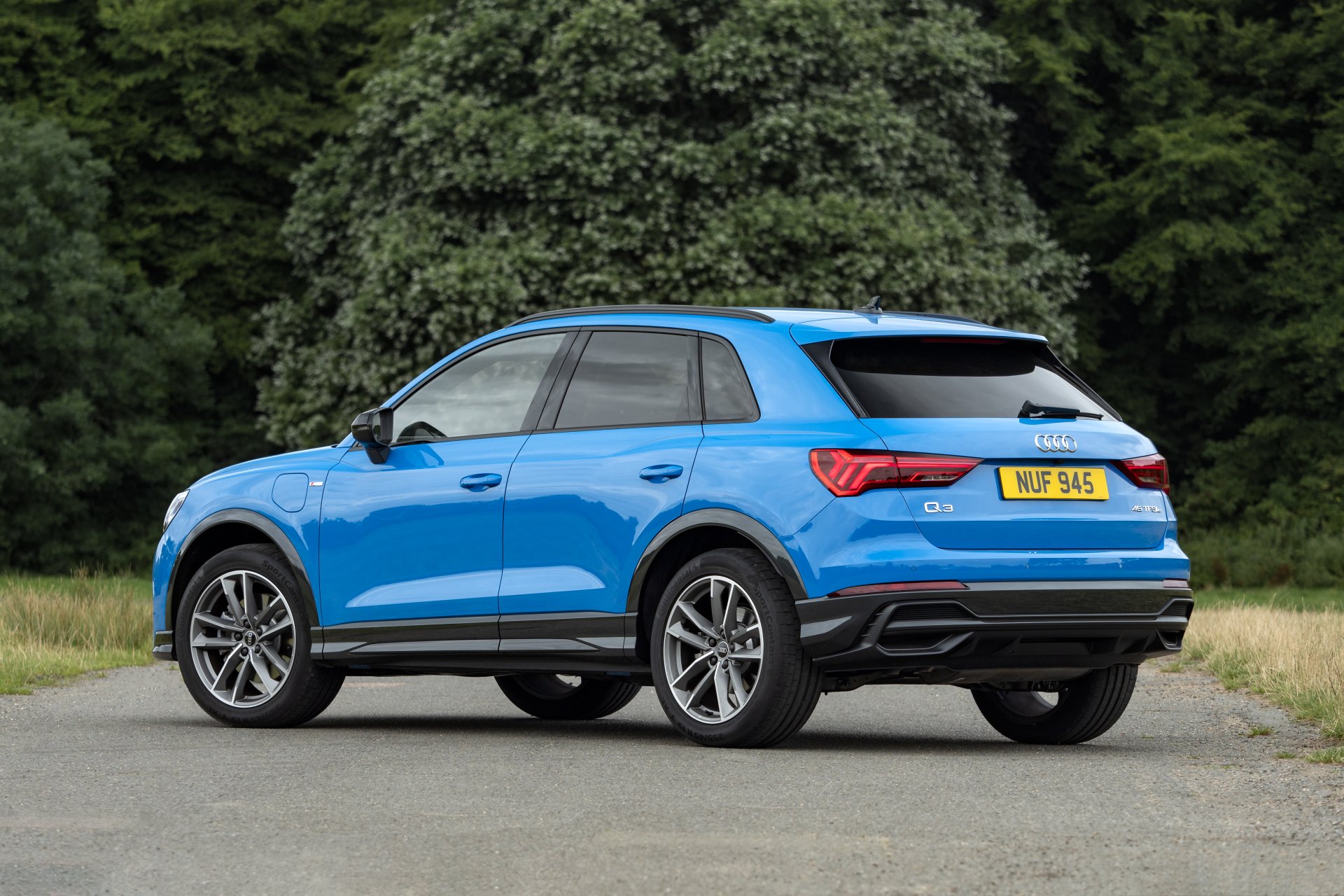 Download SUV Vehicle Audi Q3 45 TFSI Sportback S Line 4k Ultra HD Wallpaper