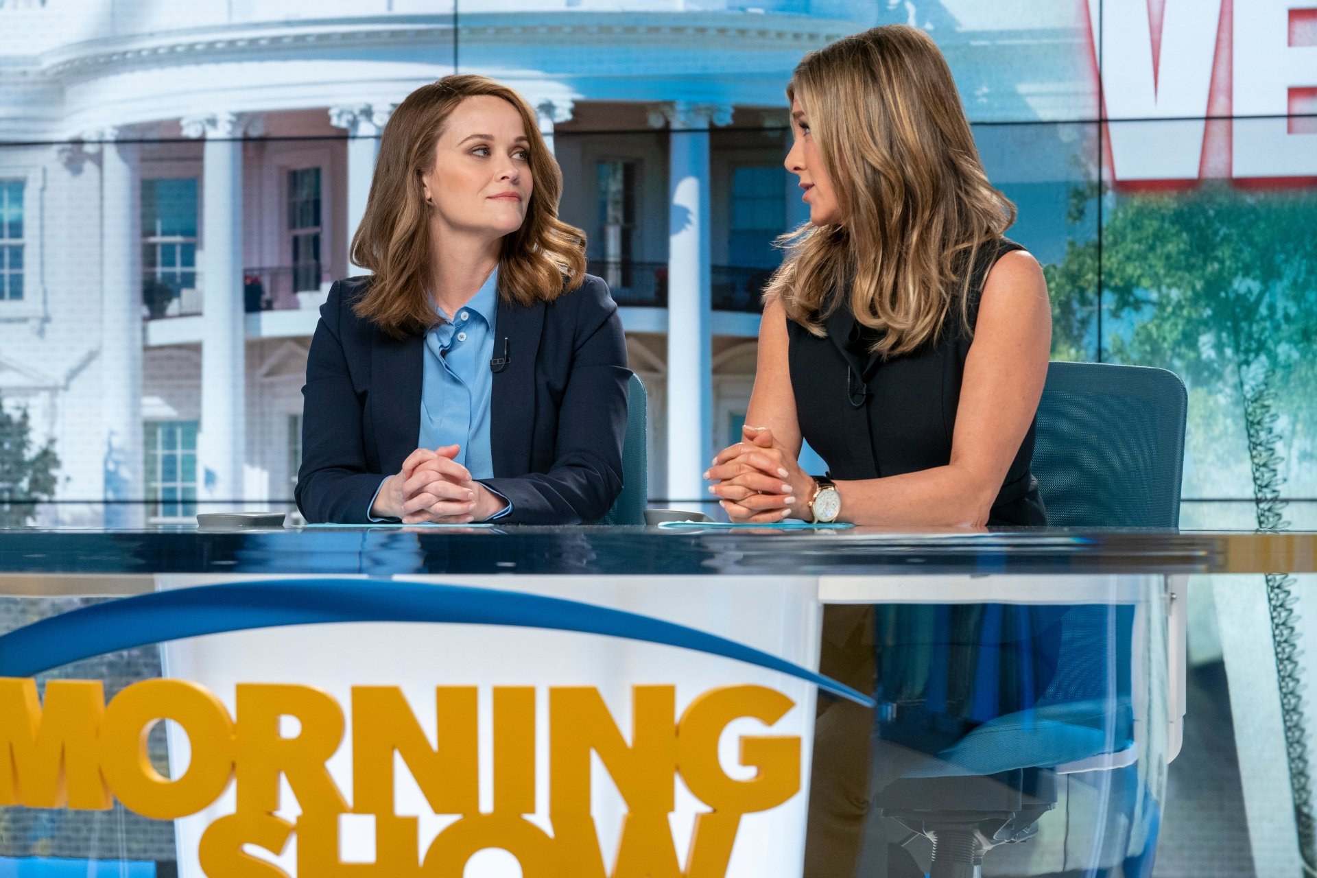 Download reese witherspoon jennifer aniston tv show the morning show 4k