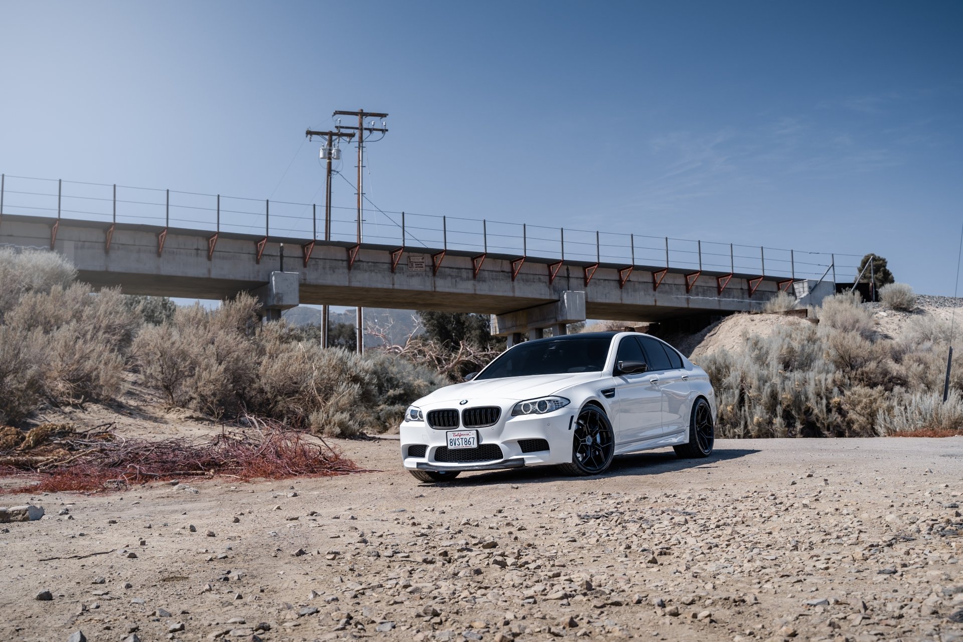 Download Vehicle BMW 5 Series 4k Ultra HD Wallpaper