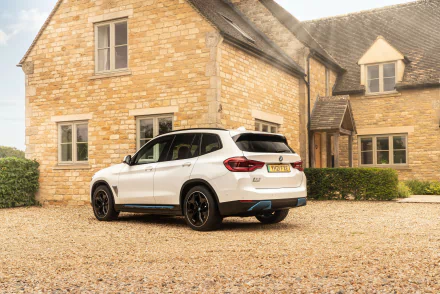  White BMW iX3 "Premier Edition" (G08)