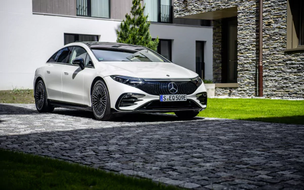  White 2021 Mercedes-Benz EQS 580 4MATIC (V297)