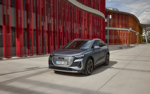  2021 Audi Q4 40 e-tron S line