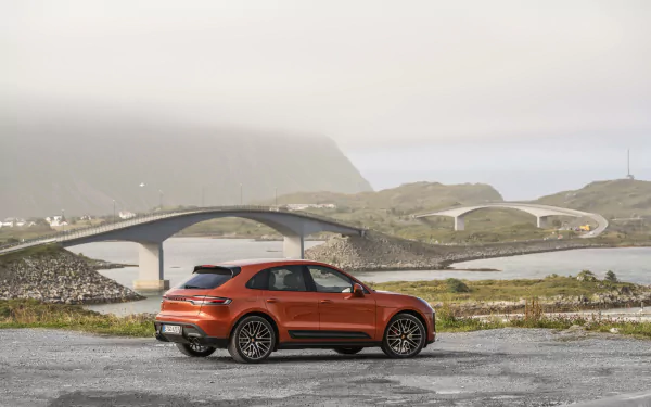  Orange Porsche Macan S (95B)