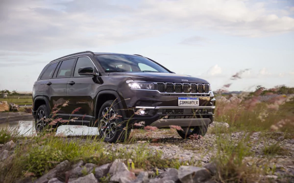  Jeep Commander Limited TD380 4×4 (H6)