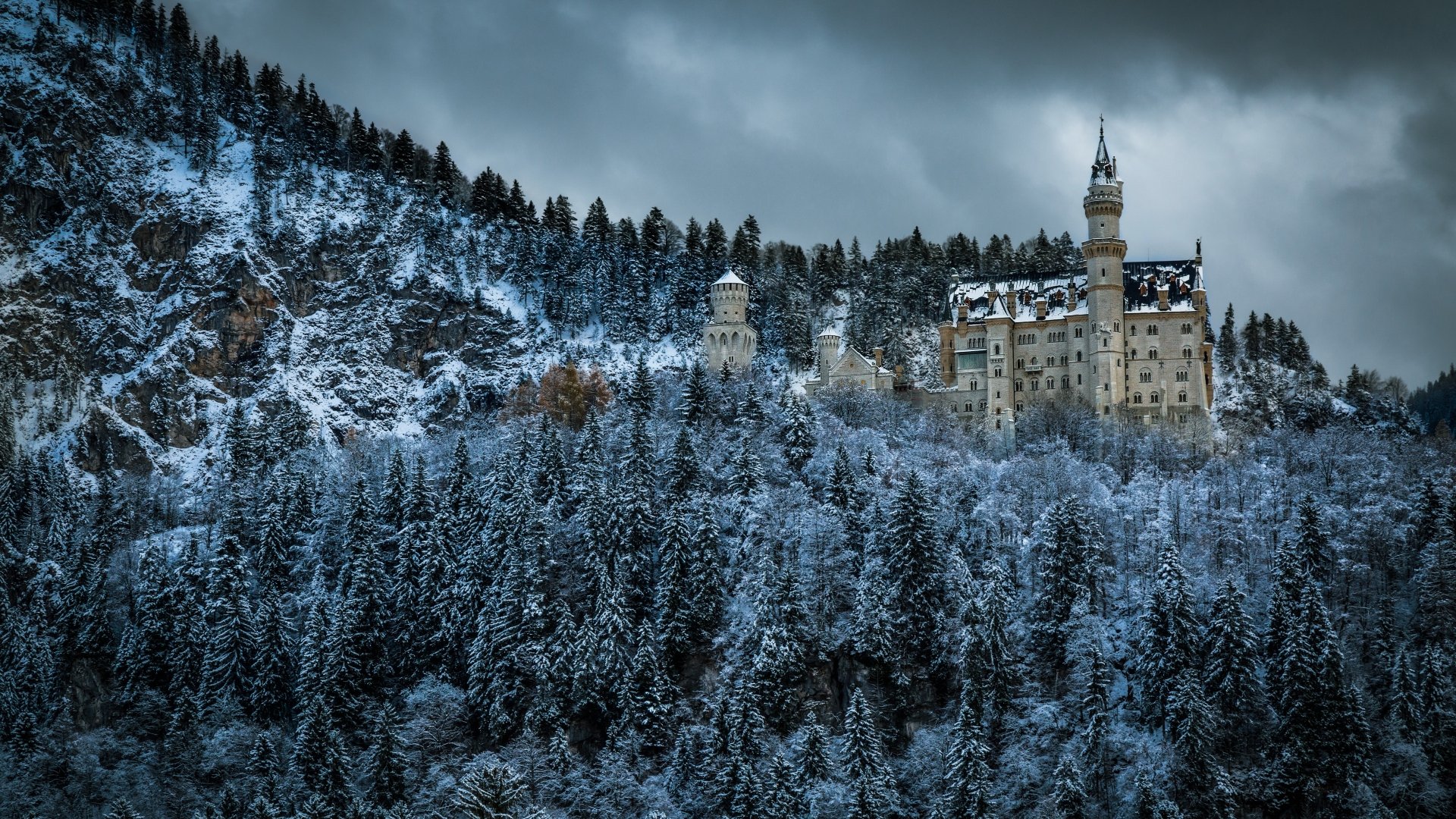 Download Man Made Neuschwanstein Castle 4k Ultra HD Wallpaper