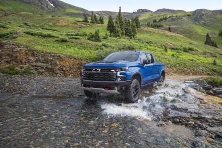Chevrolet Silverado vehicle Chevrolet Silverado ZR2 HD Desktop Wallpaper | Background Image