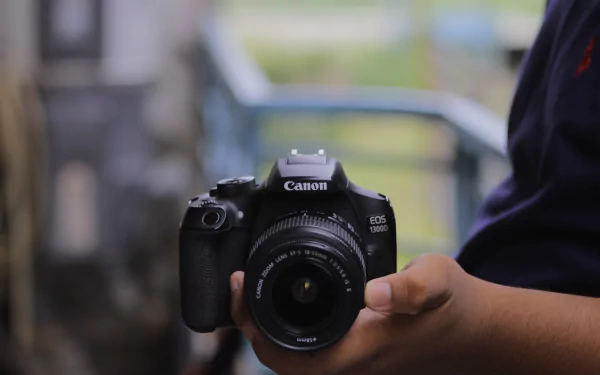  CANON EOS 1300D