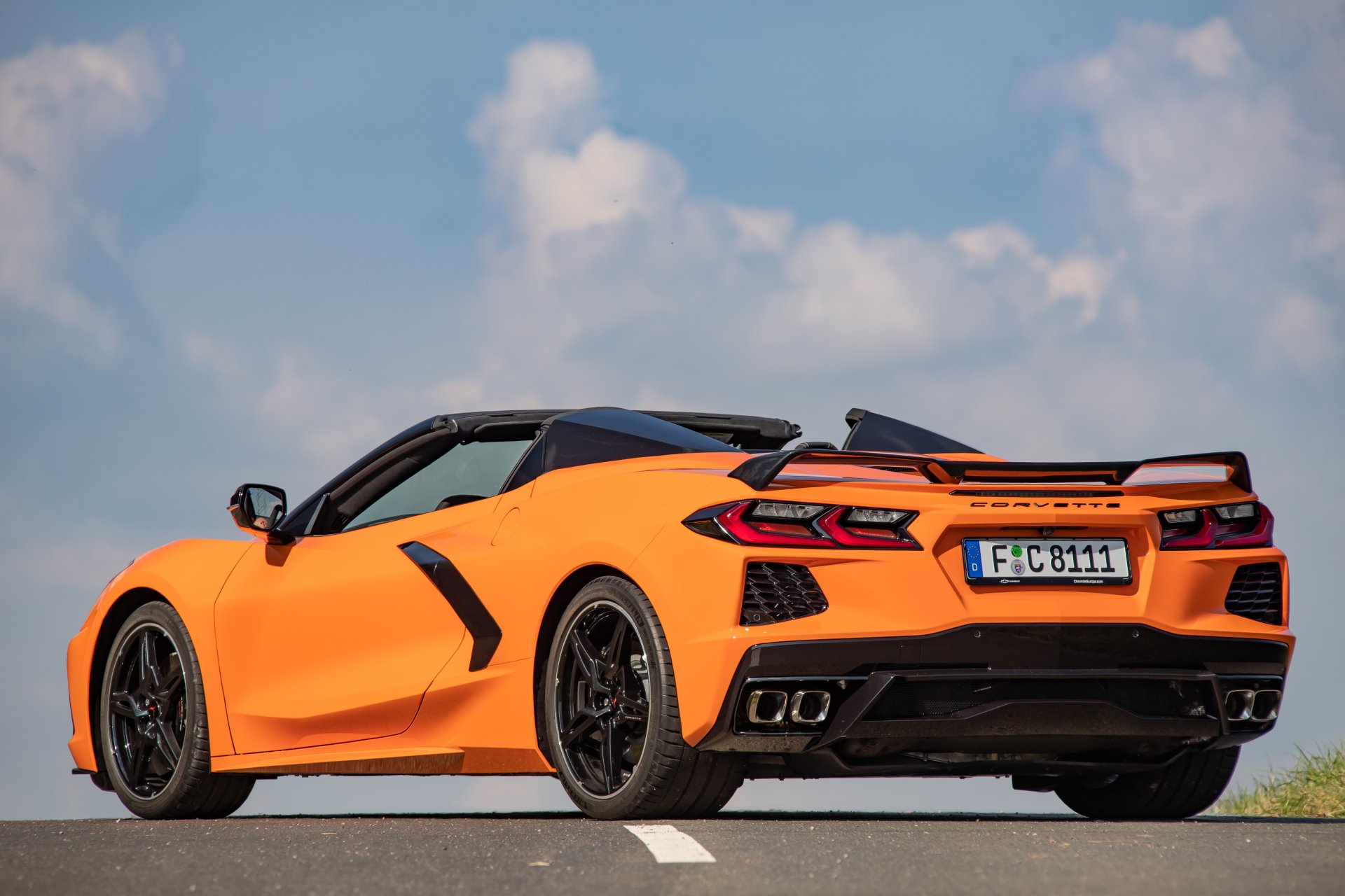 Download Vehicle Chevrolet Corvette Stingray Convertible 4k Ultra HD Wallpaper