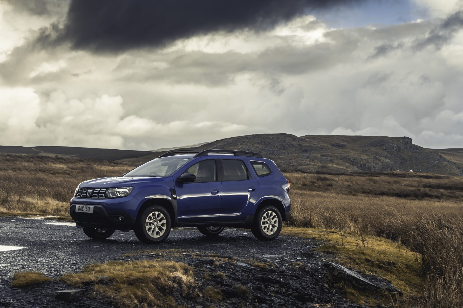 Download SUV Vehicle Dacia Duster 4k Ultra HD Wallpaper