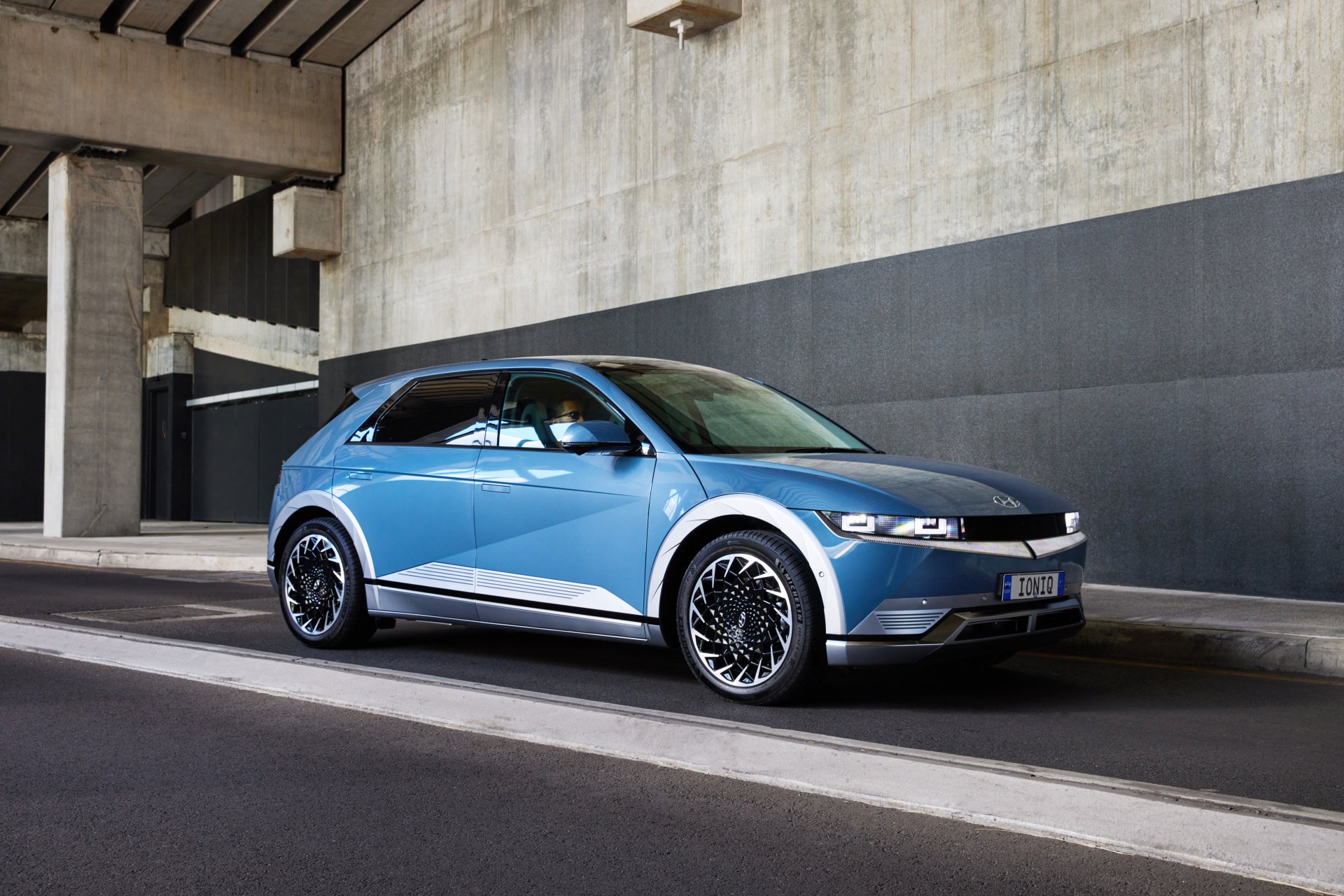 Download SUV Vehicle Hyundai IONIQ 5 4k Ultra HD Wallpaper