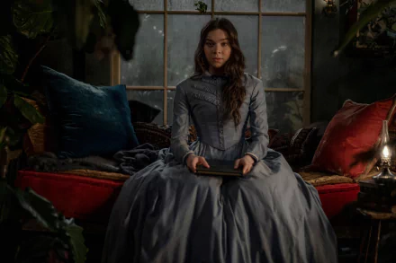 Hailee Steinfeld TV Show Dickinson HD Desktop Wallpaper | Background Image