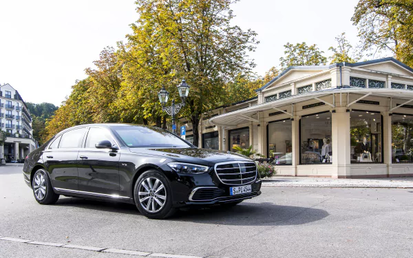Mercedes-Benz S 680 Guard vehicle Mercedes-Benz S-Class HD Desktop Wallpaper | Background Image