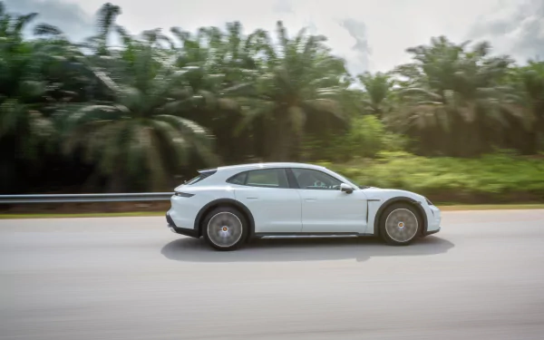 Porsche Taycan 4S Cross Turismo vehicle Porsche Taycan 4S HD Desktop Wallpaper | Background Image