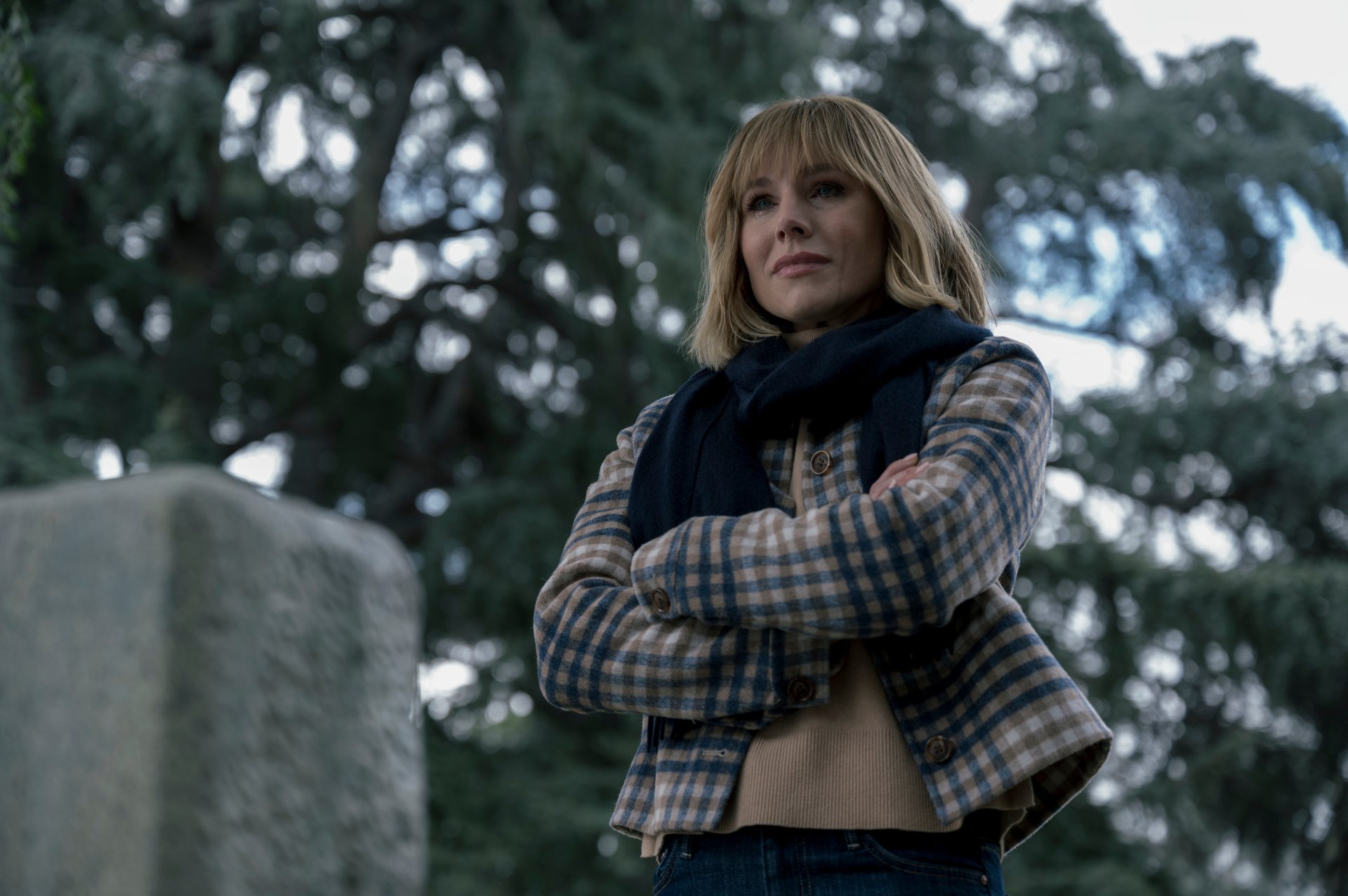 Download Kristen Bell TV Show The Woman In The House Across The Street From The Girl In The Window HD Wallpaper