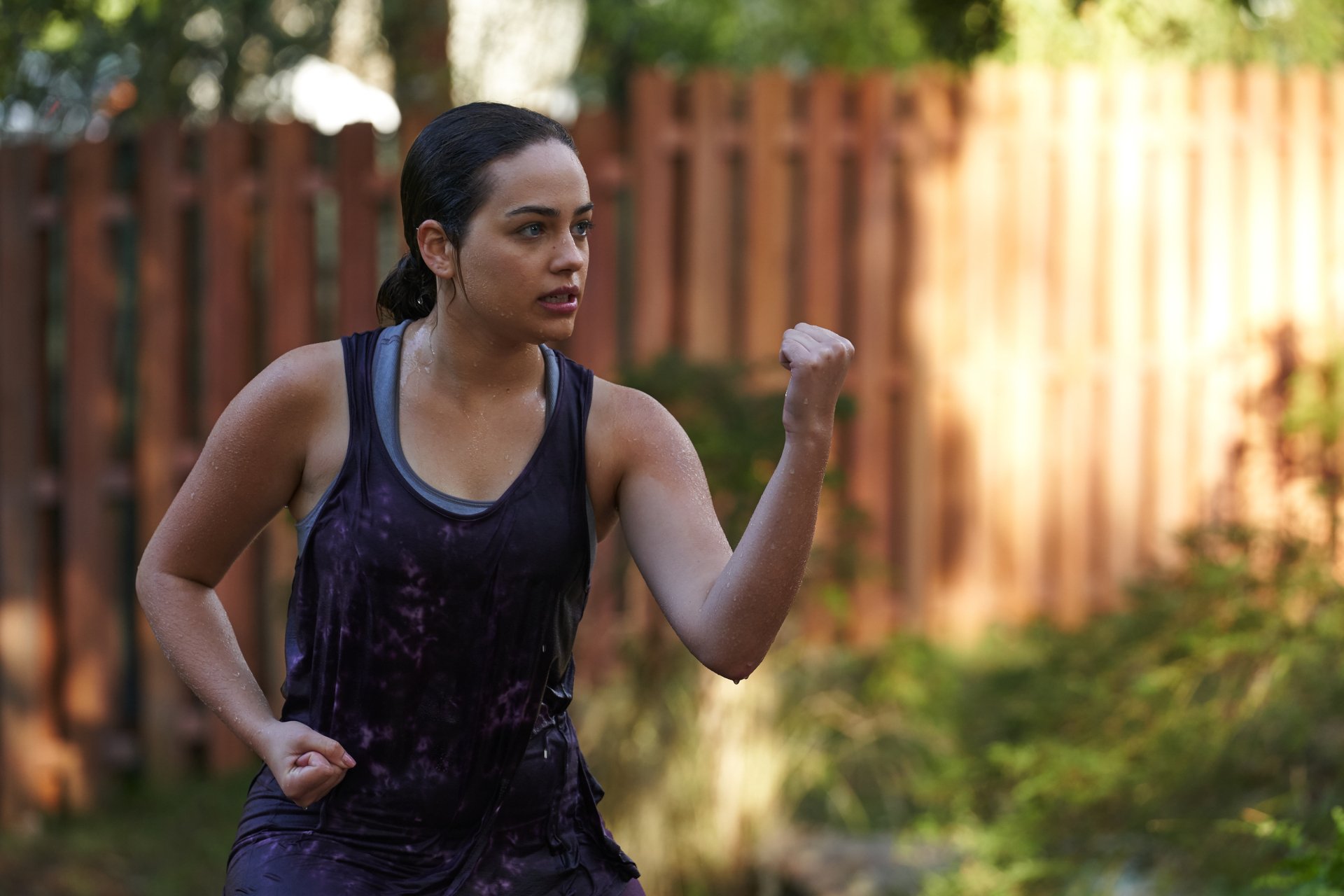 Download Mary Mouser Samantha LaRusso TV Show Cobra Kai 4k Ultra HD Wallpaper