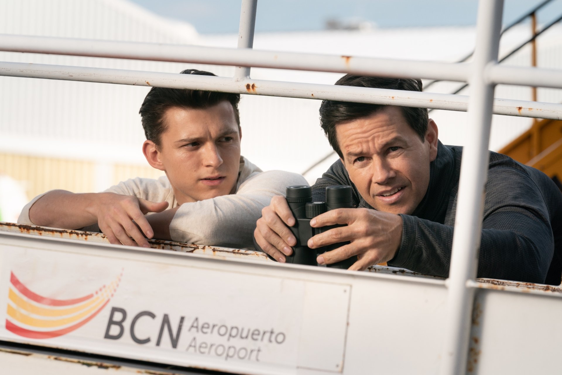 Download Victor Sullivan Mark Wahlberg Nathan Drake Tom Holland Movie Uncharted 4k Ultra HD Wallpaper