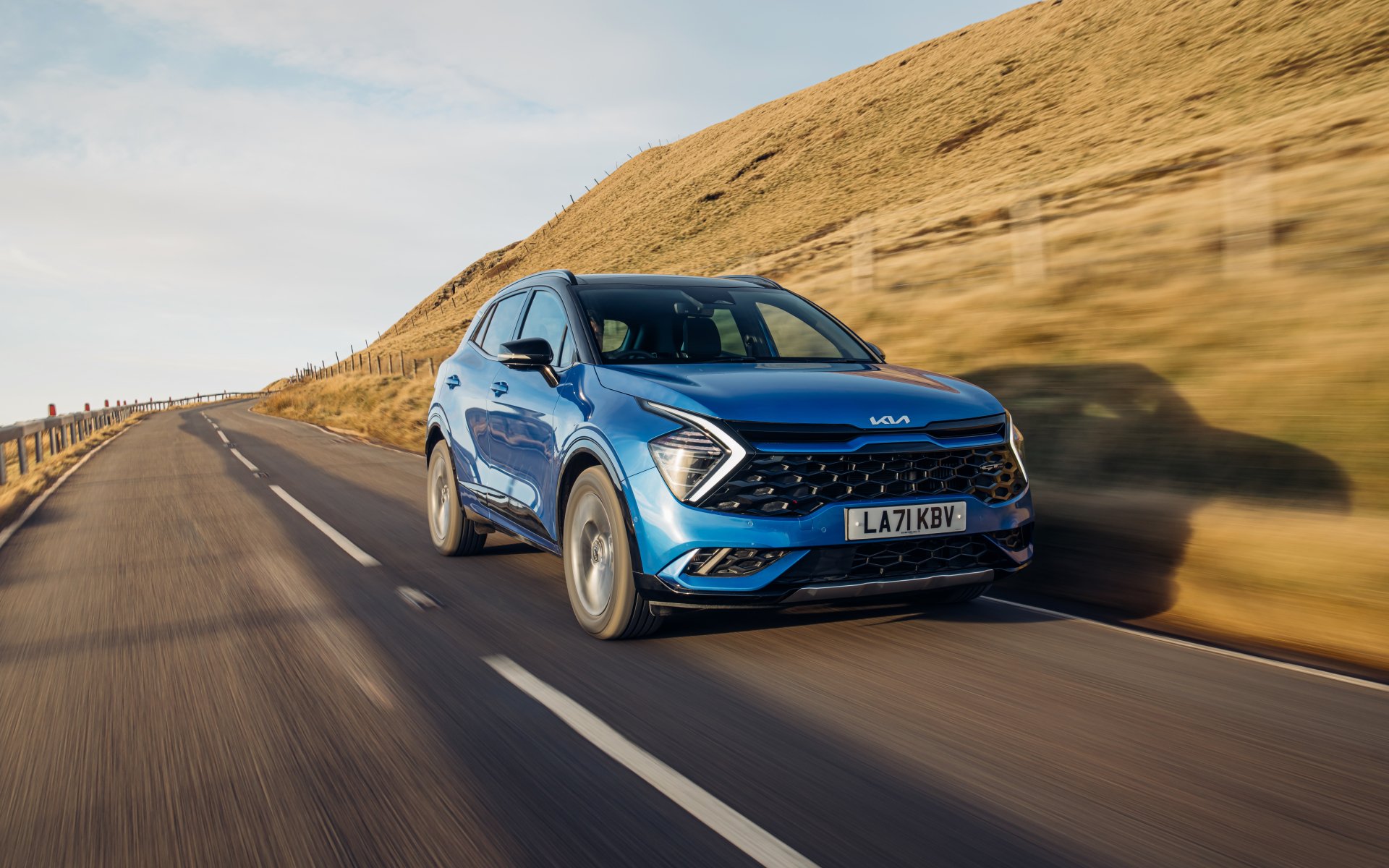 Download SUV Kia Sportage HEV GT-Line S Vehicle Kia Sportage 4k Ultra HD Wallpaper