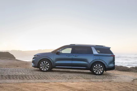 SUV vehicle Kia Carnival HD Desktop Wallpaper | Background Image