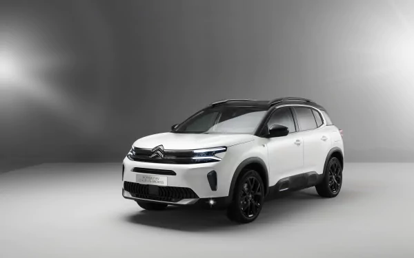 SUV vehicle Citroen C5 Aircross HD Desktop Wallpaper | Background Image