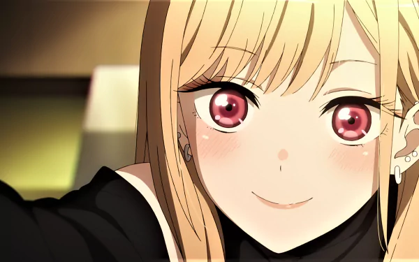 HD desktop wallpaper featuring Marin Kitagawa from the anime My Dress-Up Darling. Marin is shown with a warm smile and vibrant eyes, creating an engaging background.