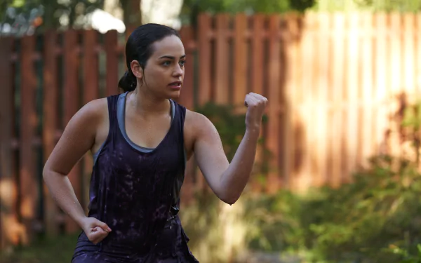 Mary Mouser Samantha LaRusso TV Show Cobra Kai HD Desktop Wallpaper | Background Image