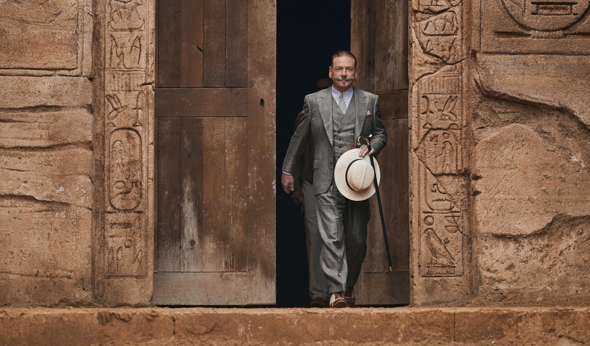 Download Hercule Poirot Kenneth Branagh Movie Death On The Nile (2022) HD Wallpaper