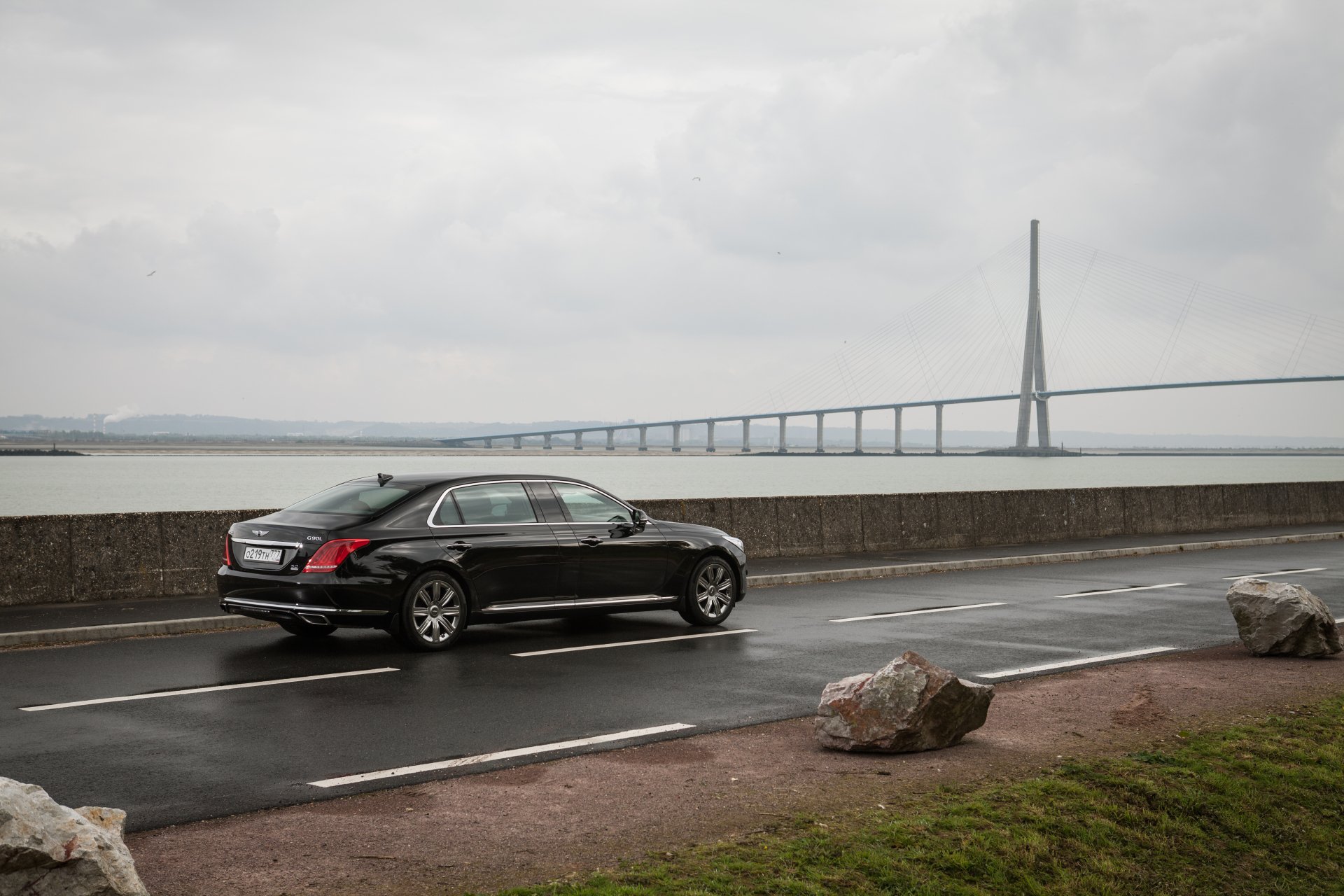 Download Genesis G90L 5.0 HTRAC Vehicle Genesis G90 4k Ultra HD Wallpaper