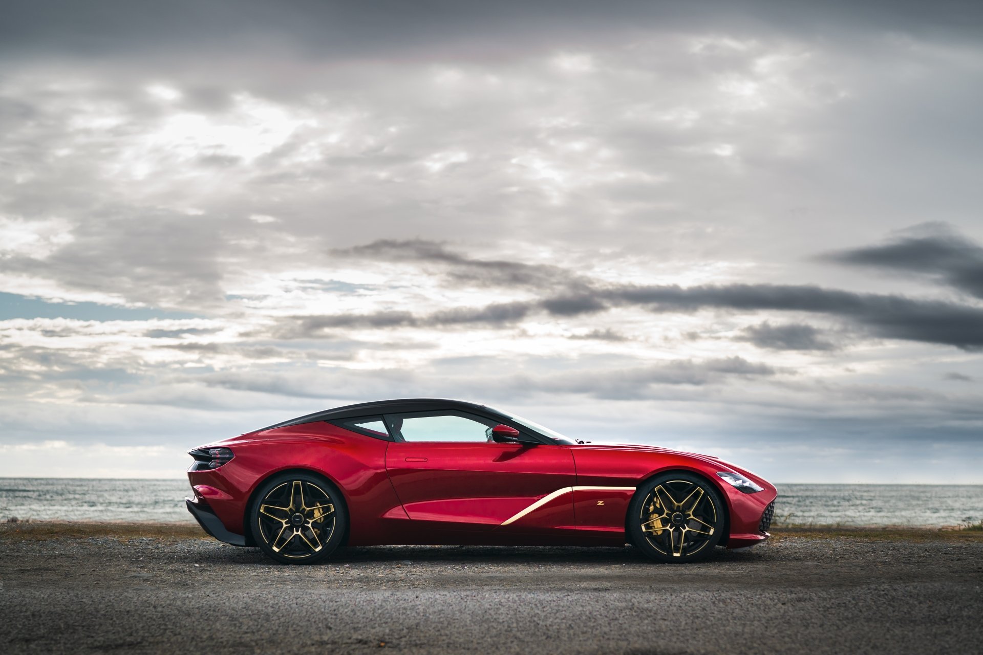 Download Vehicle Aston Martin DBS GT Zagato 4k Ultra HD Wallpaper