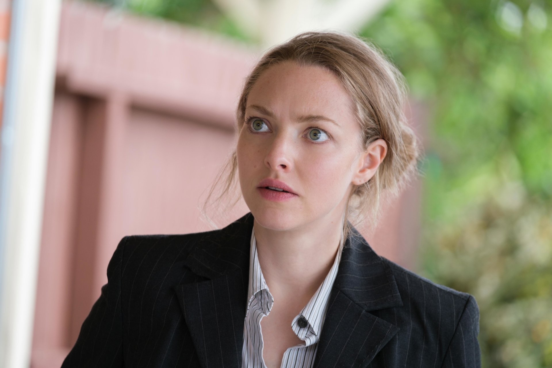 Download Amanda Seyfried TV Show The Dropout 4k Ultra HD Wallpaper