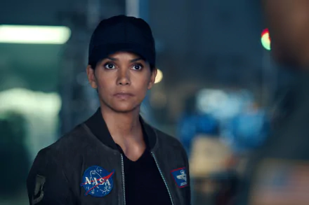 Halle Berry movie Moonfall HD Desktop Wallpaper | Background Image