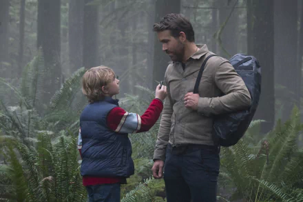 Walker Scobell Ryan Reynolds movie The Adam Project HD Desktop Wallpaper | Background Image
