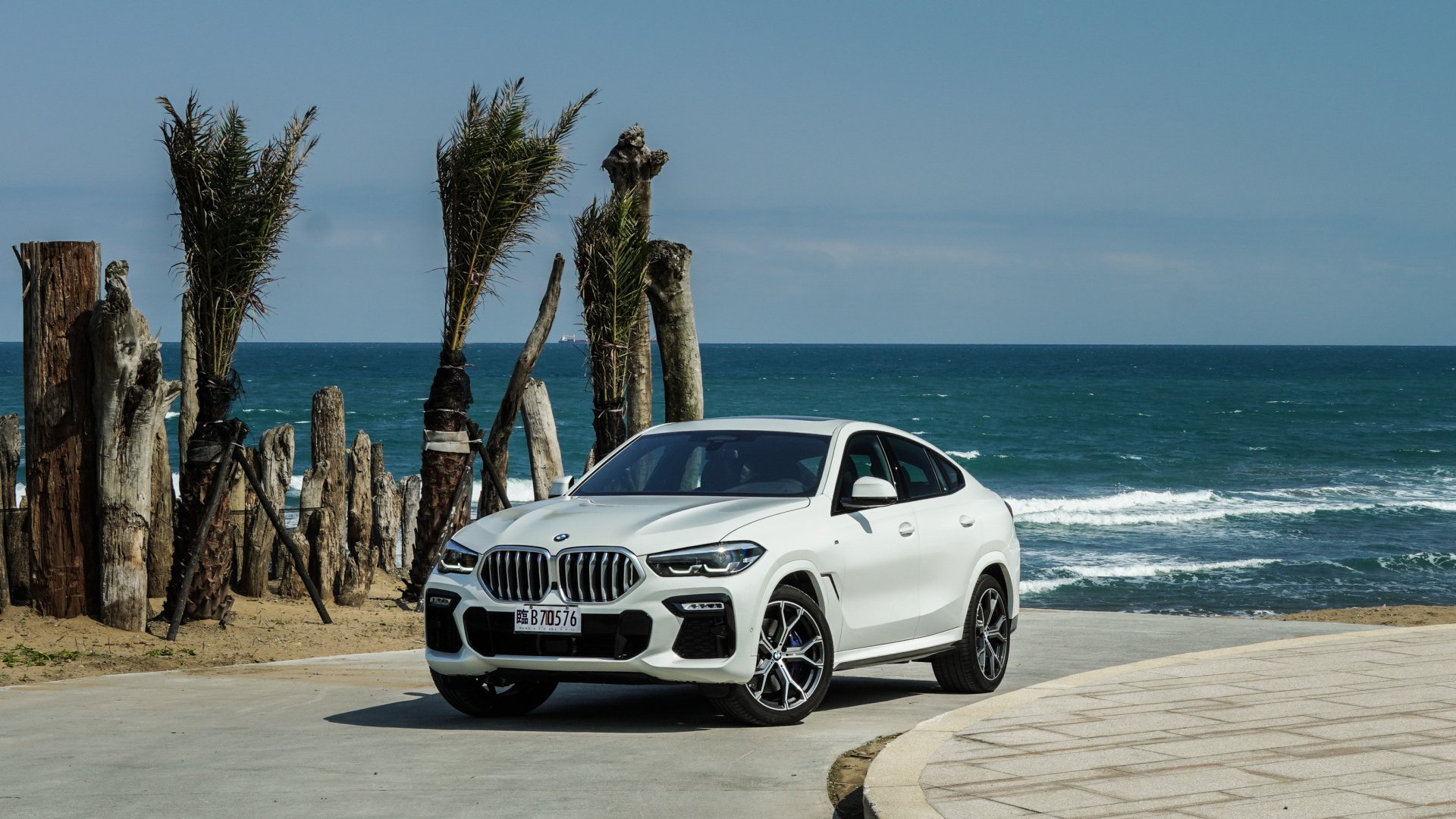Download Vehicle BMW X6 HD Wallpaper