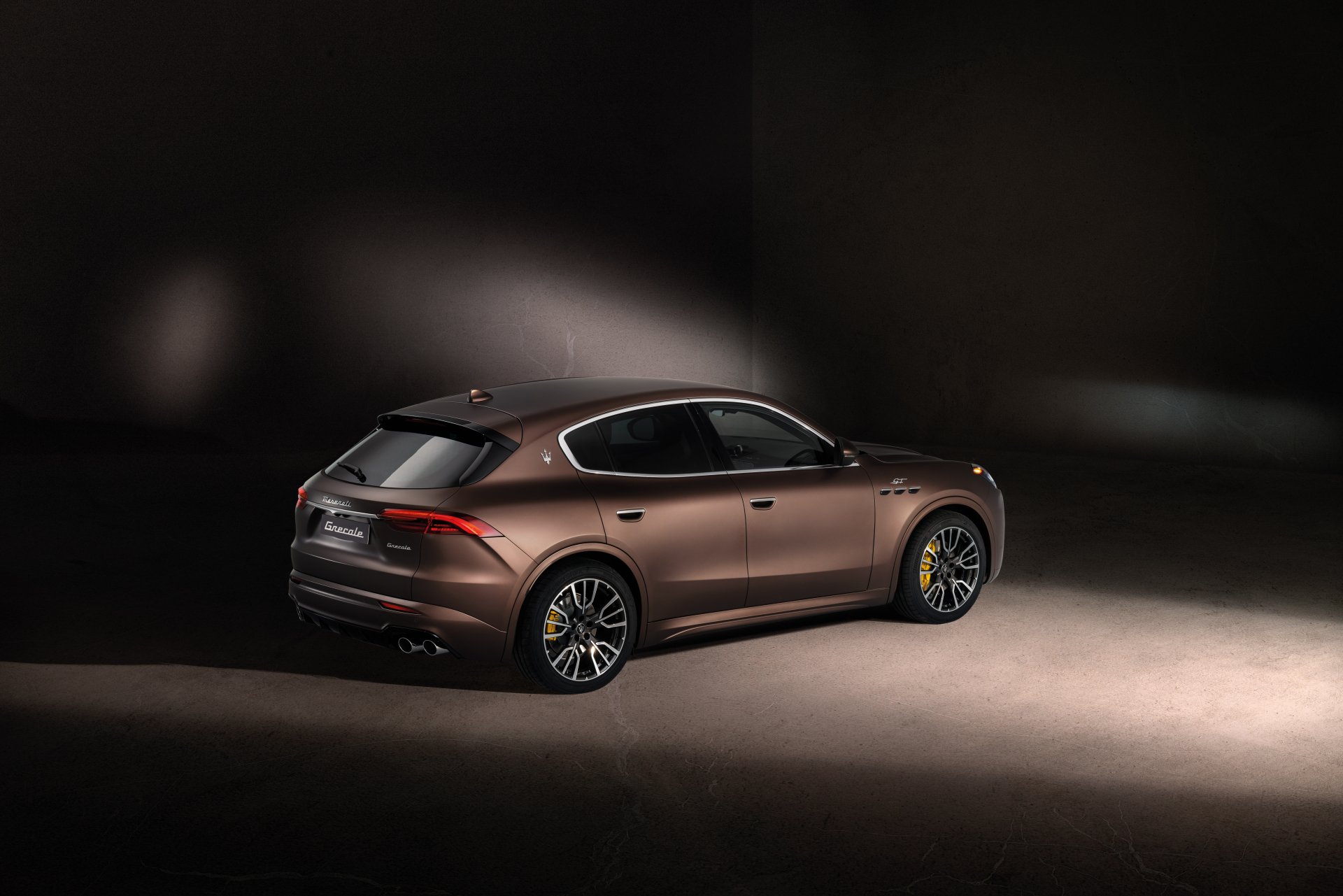 Download Maserati Grecale GT Vehicle Maserati Grecale 8k Ultra HD Wallpaper