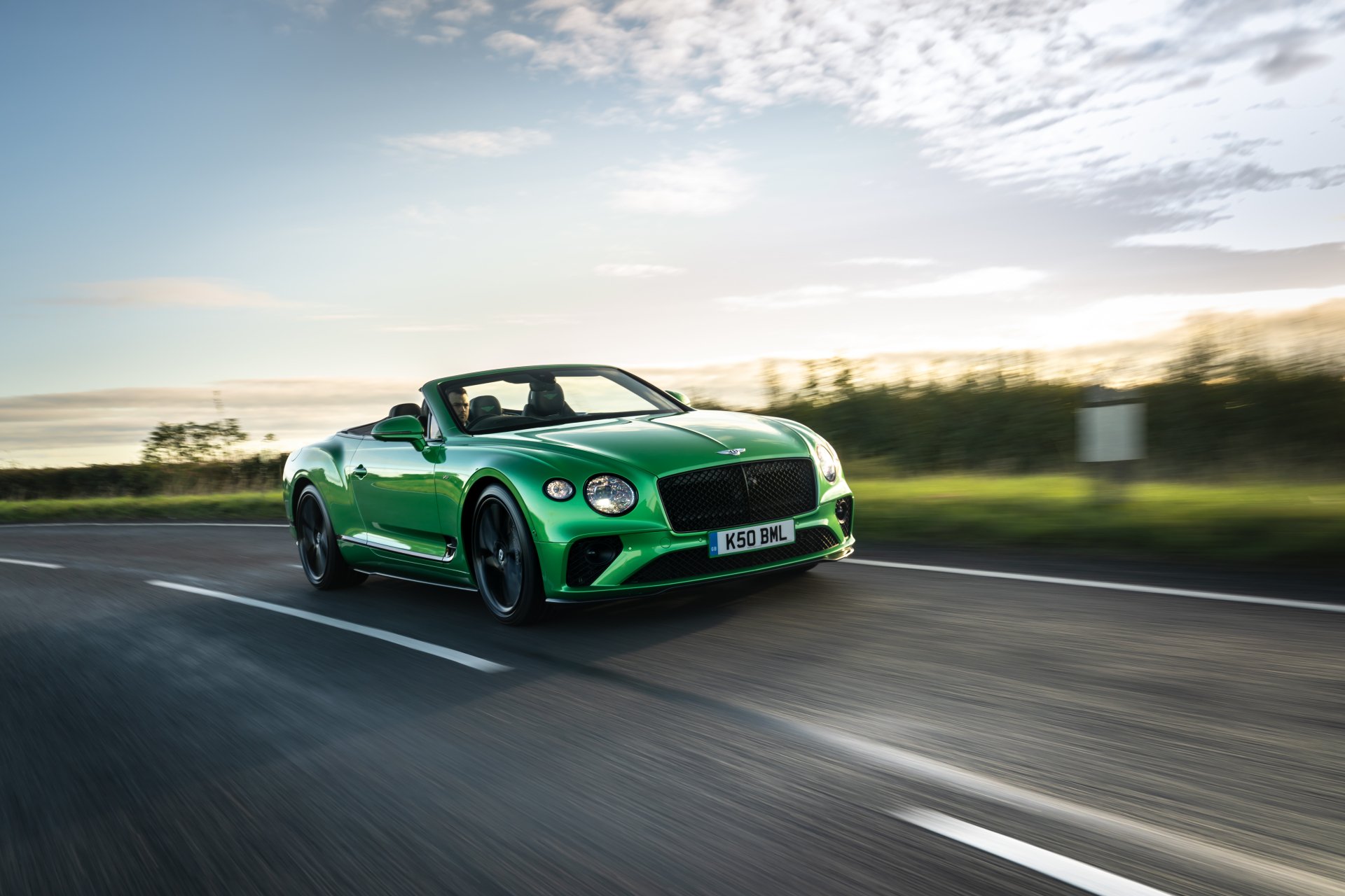 Download Vehicle Bentley Continental GT V8 Convertible 4k Ultra HD Wallpaper