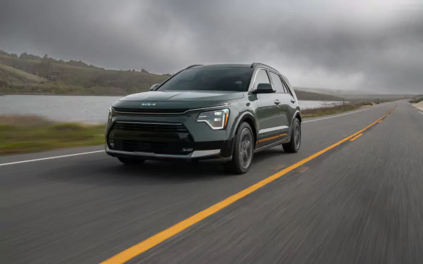 vehicle Kia Niro HD Desktop Wallpaper | Background Image