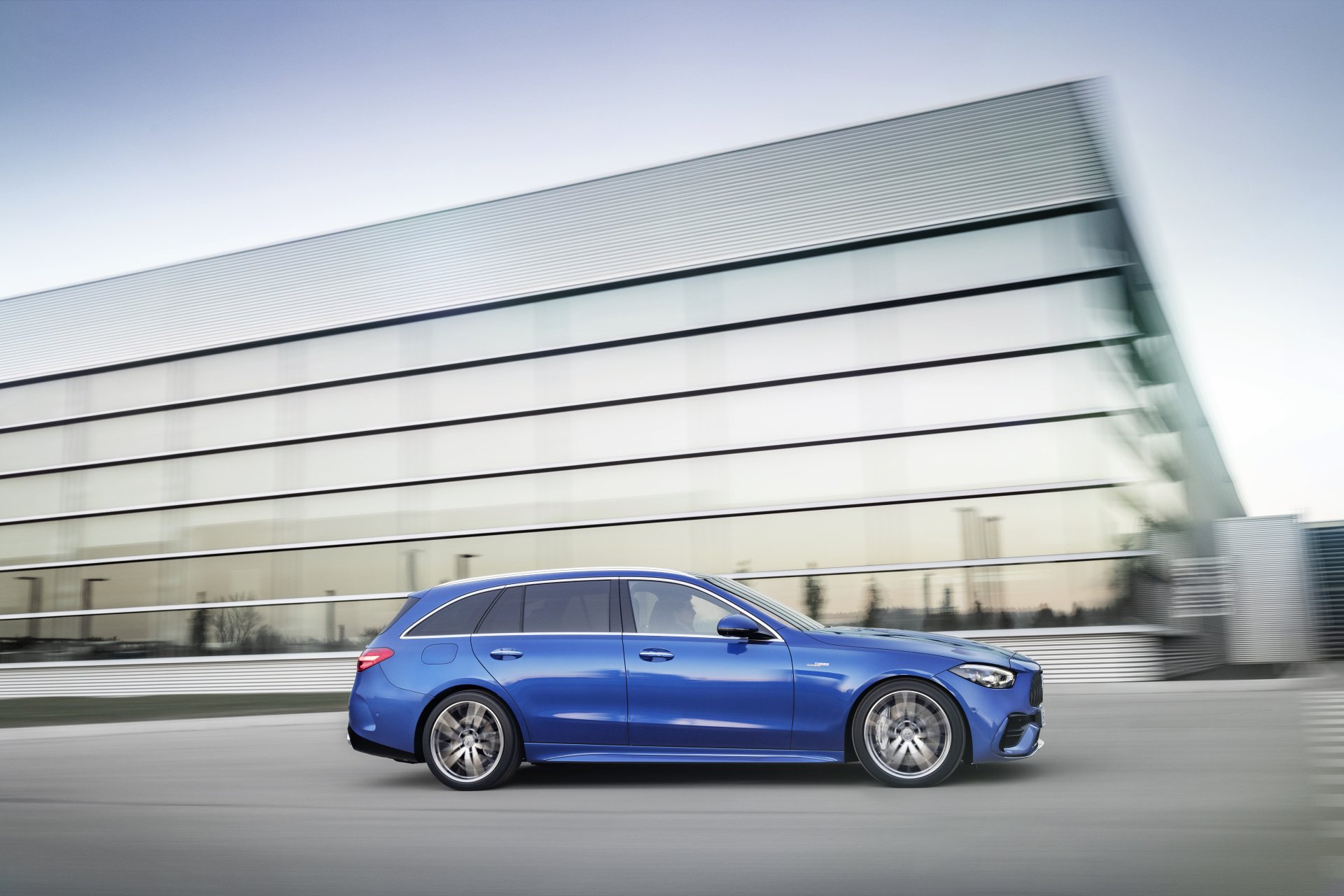 Download Vehicle Mercedes-AMG C 43 Estate 4k Ultra HD Wallpaper