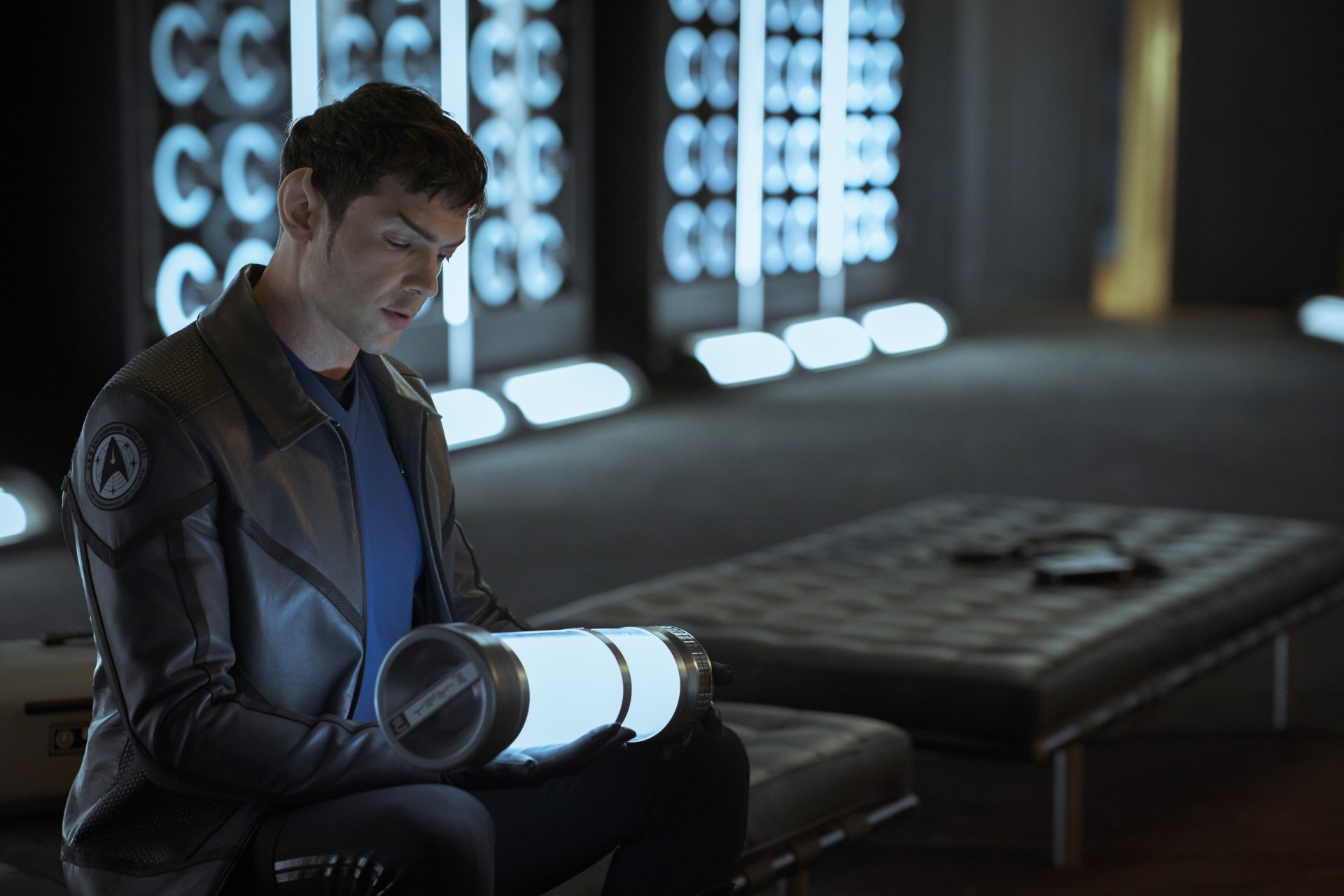 Download Spock Ethan Peck TV Show Star Trek: Strange New Worlds HD Wallpaper