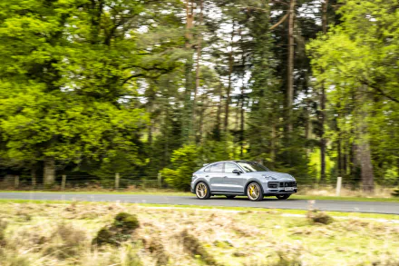 vehicle Porsche Cayenne Turbo HD Desktop Wallpaper | Background Image