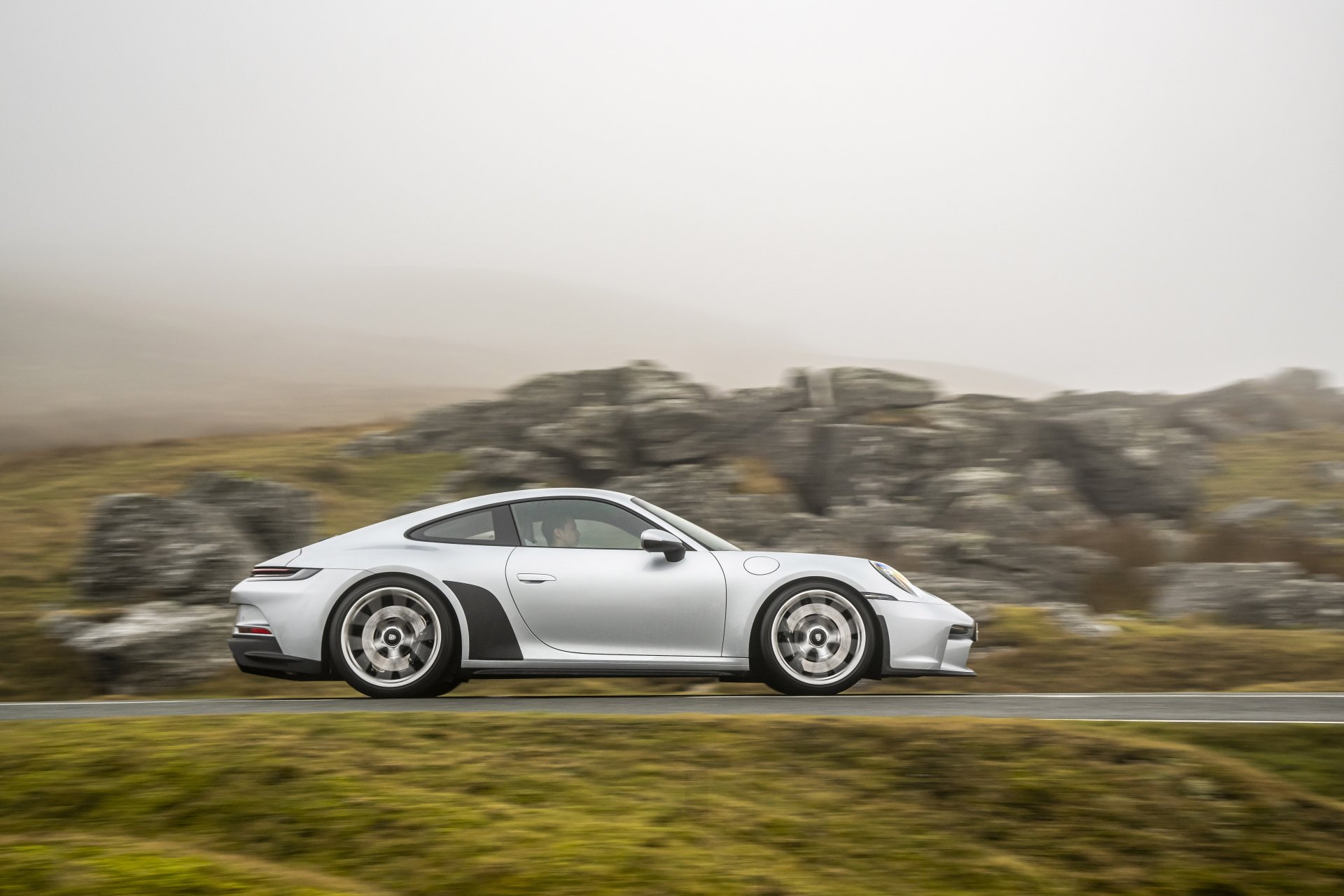 Download Vehicle Porsche 911 GT3 4k Ultra HD Wallpaper